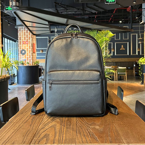 2025 New Genuine Leather Cowhide Business Commuting Large Capacity Casual Simple Travel Bag Backpack Computer Bag 
2025 New Genuine Leather Cowhide Business Commuting Large Capacity Casual Simple Travel Bag Backpack Computer Bag