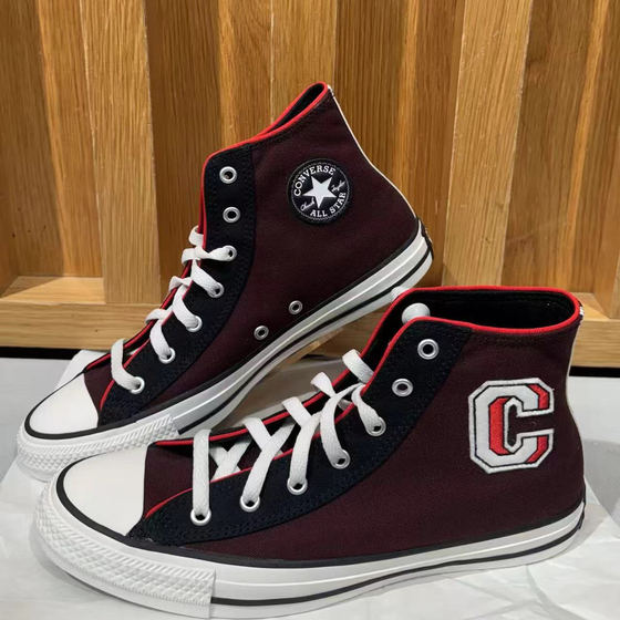 Genuine Converse Converse high-top log embroidered canvas casual shoes A08455C
Genuine Converse Converse high-top log embroidered canvas casual shoes A08455C
