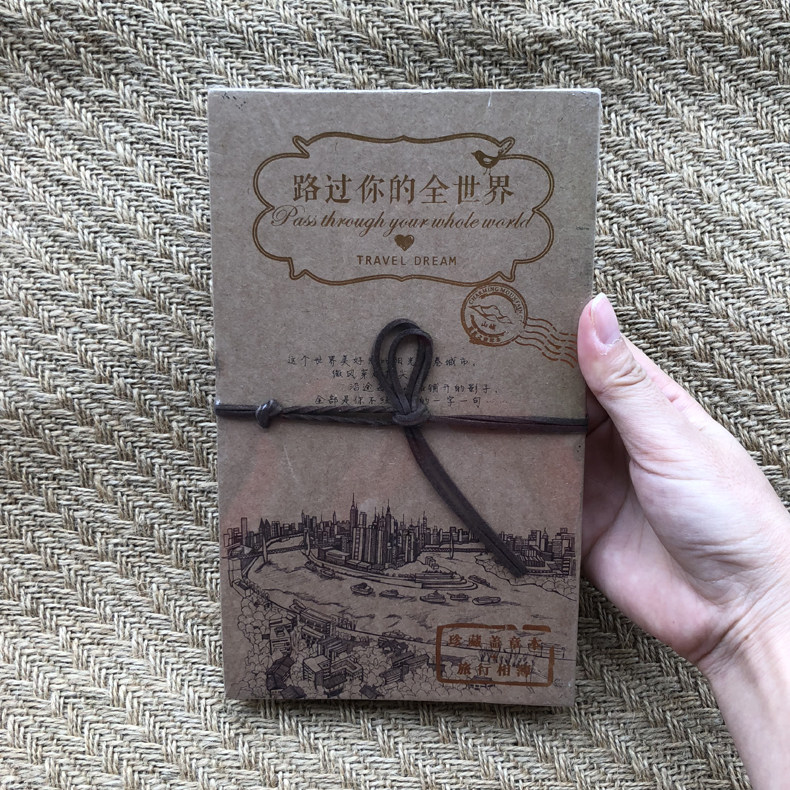 지나가다 보면 전 세계의 스탬프가 찍힌 충칭 여행 기념품 수첩, 문예 청년들을 위한 수제 사진첩 -