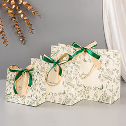 Mother's Day High-End Retro Style Gift Bag, Fresh and Simple, ins Birthday Gift Packaging Bag, High-Value Paper Bag Mother's Day High-End Retro Style Gift Bag, Fresh and Simple, ins Birthday Gift Packaging Bag, High-Value Paper Bag