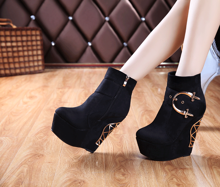 新品冬季新款中筒靴坡跟鞋超高跟前绑带加毛厚女靴子蓝色黑色金属