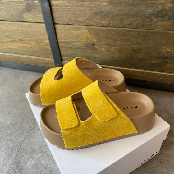 Thick-soled, high-end, genuine leather sandals for women, 2025 summer new fashion toast slippers, open toe flip flops
Thick-soled, high-end, genuine leather sandals for women, 2025 summer new fashion toast slippers, open toe flip flops