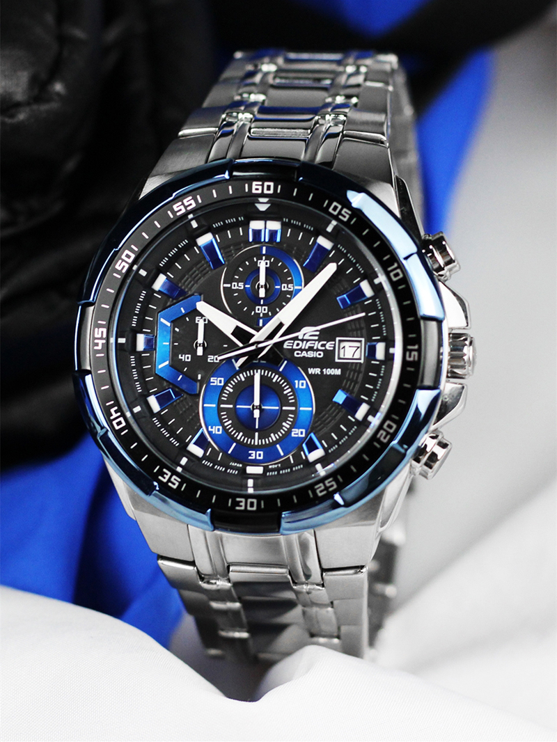 カシオ EDIFICE レッドブルレーシング(EF-550RBSP)