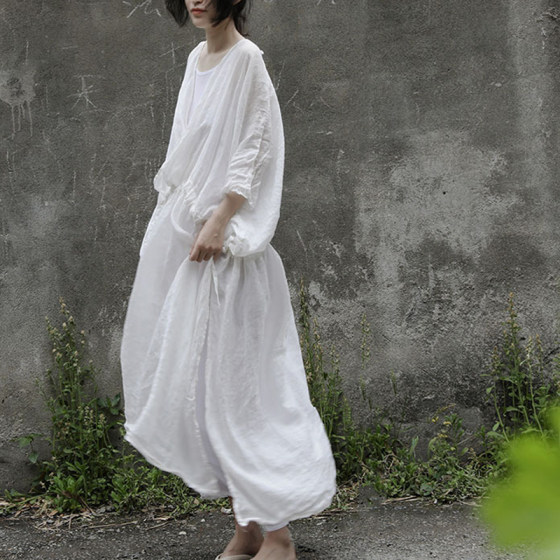 Xia Xinshan Qiannianyi original fairy Fansen mid-length skirt ramie Zen literary style robe travel style dress
Xia Xinshan Qiannianyi original fairy Fansen mid-length skirt ramie Zen literary style robe travel style dress