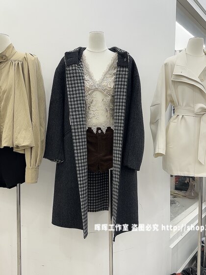 2025 new women's clothing autumn and winter Korean style loose casual lazy style hooded plaid spliced woolen coat for women 
2025 new women's clothing autumn and winter Korean style loose casual lazy style hooded plaid spliced woolen coat for women