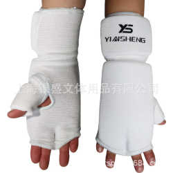 Karate gloves, handguards, half-finger, children, adult, Taekwondo, wrist fighting, Sanda, boxing, fighting Karate gloves, handguards, half-finger, children, adult, Taekwondo, wrist fighting, Sanda, boxing, fighting