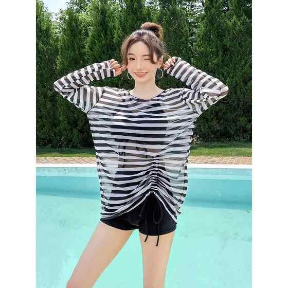 High-end split swimsuit for women soaking in hot spring conservative 2025 new slim sports long-sleeved shirt three-piece swimsuit
High-end split swimsuit for women soaking in hot spring conservative 2025 new slim sports long-sleeved shirt three-piece swimsuit