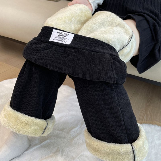 Strip velvet plus velvet sports pants for women with fat MM large size loose feet in autumn and winter thickened casual corduroy pants for women
Strip velvet plus velvet sports pants for women with fat MM large size loose feet in autumn and winter thickened casual corduroy pants for women
