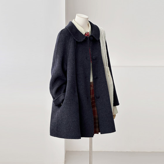 New slim cloak with long hair, small age-reducing girl's college style medium-length wool coat jacket
New slim cloak with long hair, small age-reducing girl's college style medium-length wool coat jacket