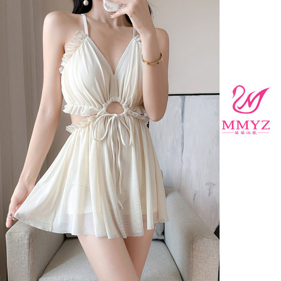 2025 new suspender sexy split bikini bikini swimsuit hot spring vacation conservative belly covering and slimming swimsuit
2025 new suspender sexy split bikini bikini swimsuit hot spring vacation conservative belly covering and slimming swimsuit