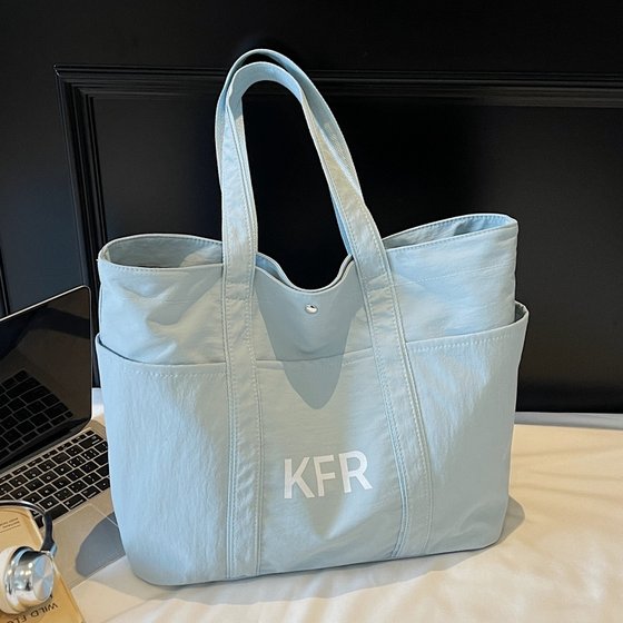 Summer casual canvas bag for women traveling large capacity tote bag for students versatile commuting one-shoulder tote bag
Summer casual canvas bag for women traveling large capacity tote bag for students versatile commuting one-shoulder tote bag