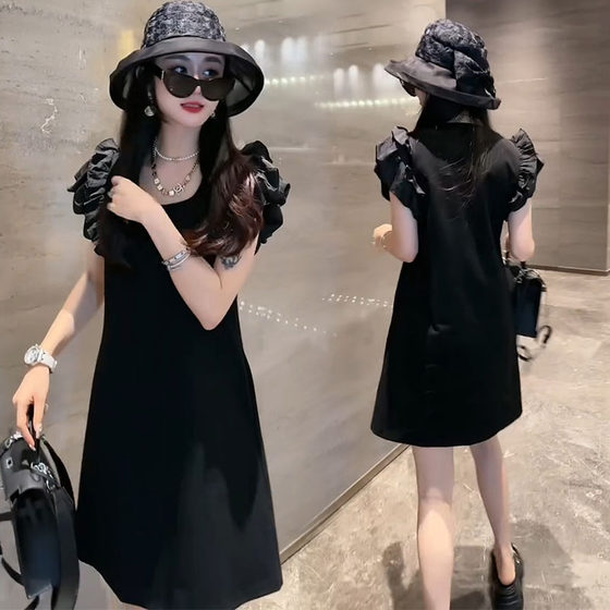 European 2024 summer new dress with women's temperament and age-reducing small puff sleeve square collar A-line version of small black skirt
European 2024 summer new dress with women's temperament and age-reducing small puff sleeve square collar A-line version of small black skirt