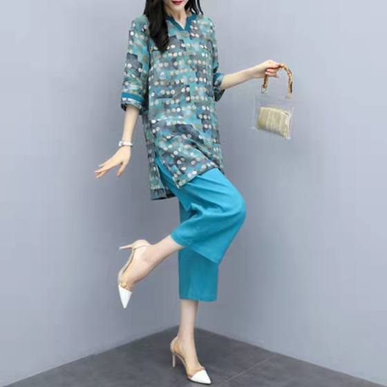 Clearance and pick up the counter to withdraw big brand foreign trade large size two-piece top wide-leg pants casual fashion suit women
Clearance and pick up the counter to withdraw big brand foreign trade large size two-piece top wide-leg pants casual fashion suit women