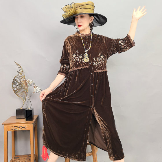 264 autumn new velvet fashionable and versatile temperament retro casual skirt embroidered dress women's design sense
264 autumn new velvet fashionable and versatile temperament retro casual skirt embroidered dress women's design sense