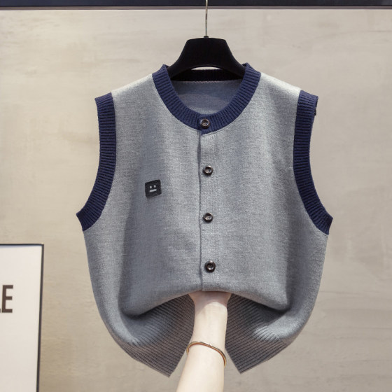Cardigan round neck knitted vest vest vest for women 2025 autumn and winter new loose outer wear horse clip layered sweater vest trendy
Cardigan round neck knitted vest vest vest for women 2025 autumn and winter new loose outer wear horse clip layered sweater vest trendy