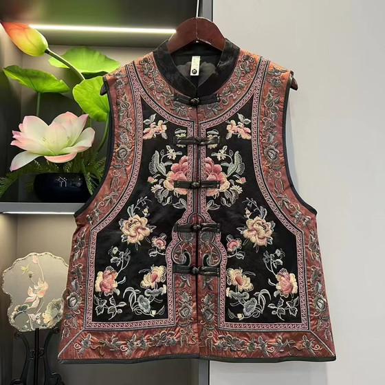 New Chinese-style heavy industry embroidered silk jacquard vest horse clip Chinese style retro vest 2025 spring and autumn new style for women New Chinese-style heavy industry embroidered silk jacquard vest horse clip Chinese style retro vest 2025 spring and autumn new style for women