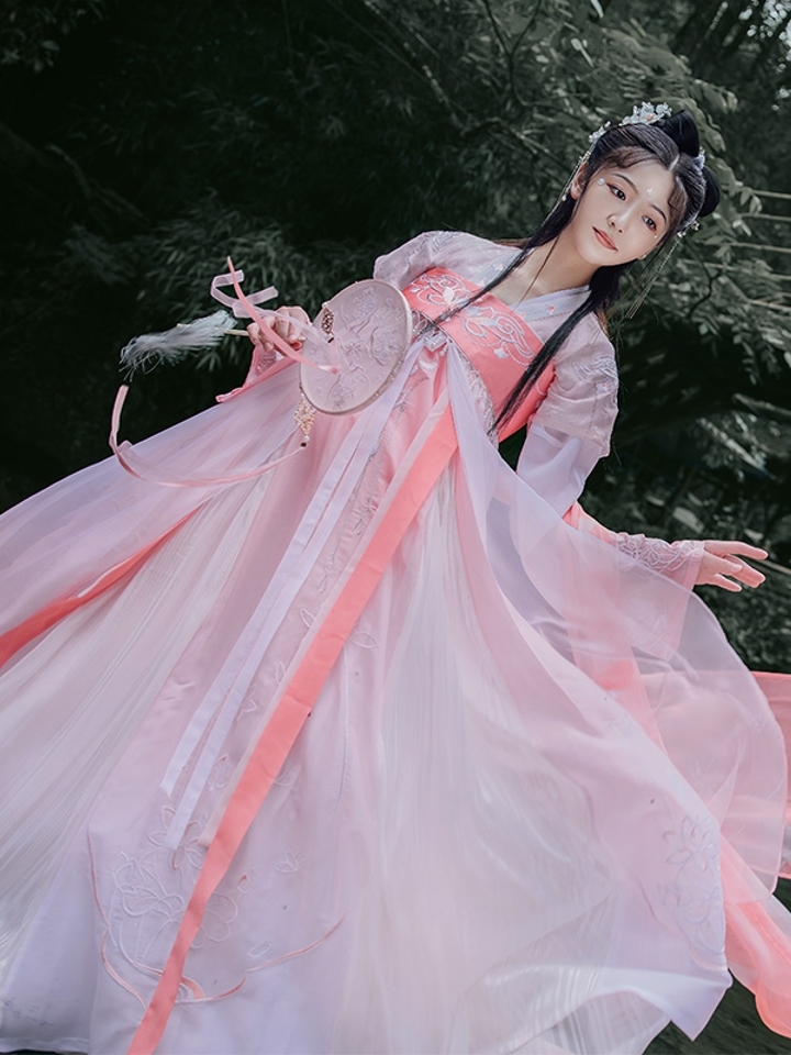 如梦霓裳 剑网刺绣齐胸襦裙汉服 如梦霓裳 剑网刺绣齐胸襦裙汉服