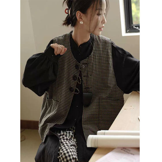 Japanese retro style vest cardigan for women in autumn design sense layered vest horse clip vest ~ clearance of stock
Japanese retro style vest cardigan for women in autumn design sense layered vest horse clip vest ~ clearance of stock