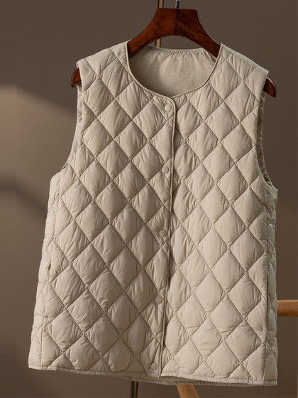 Clearance special offer ~ Coat companion inner bottom liner V-neck thin diamond large size down cotton vest vest vest
Clearance special offer ~ Coat companion inner bottom liner V-neck thin diamond large size down cotton vest vest vest