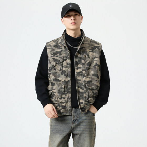 2024 autumn camouflage work suit vest men loose fishing vest jacket outdoor multi-function tough guy hunting jacket
2024 autumn camouflage work suit vest men loose fishing vest jacket outdoor multi-function tough guy hunting jacket