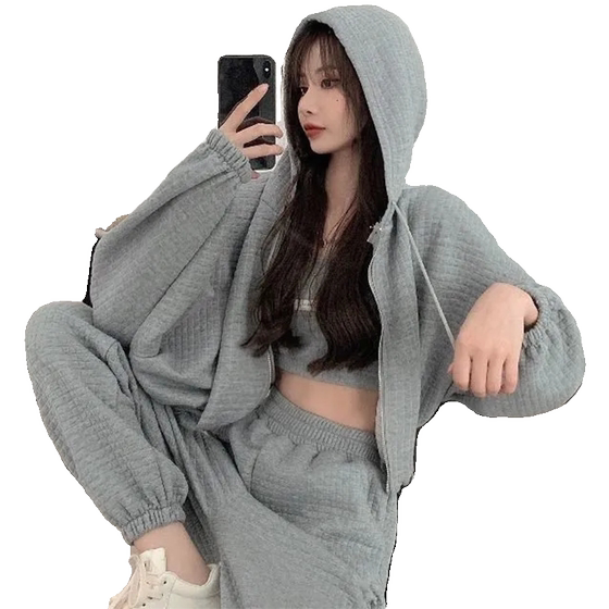 2025 new casual sports suit for women in spring and autumn sweatshirt loose street-explosive fashion age-reducing three-piece set trendy
2025 new casual sports suit for women in spring and autumn sweatshirt loose street-explosive fashion age-reducing three-piece set trendy