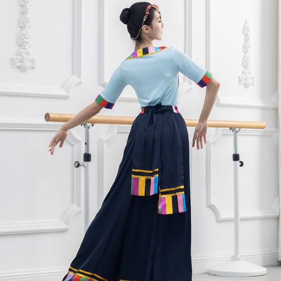 Minzu University Tibetan Dance A-line Professional Course Practice the floor-mopping long skirt Zang Wu Grade Examination Square Dance Skirt
Minzu University Tibetan Dance A-line Professional Course Practice the floor-mopping long skirt Zang Wu Grade Examination Square Dance Skirt