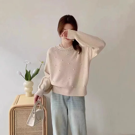 Base gentle top knit sweater new round neck autumn and winter bead design niche loose pullover knit sweater
Base gentle top knit sweater new round neck autumn and winter bead design niche loose pullover knit sweater