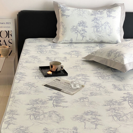 Class A antibacterial ice silk mat three-piece set bed cover style, washable and cool mat in summer, summer air-conditioned ice silk mat 
Class A antibacterial ice silk mat three-piece set bed cover style, washable and cool mat in summer, summer air-conditioned ice silk mat