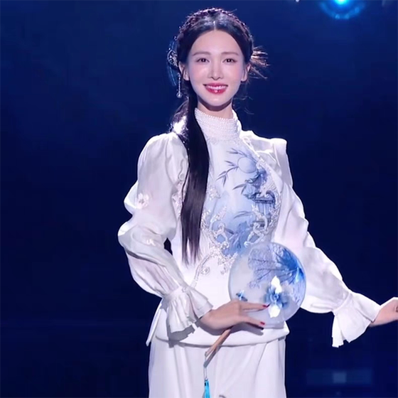 Jin Chen's same classical dance blue and white porcelain Chinese style dance costume art exam classical dance costume women's flowing clothing Jin Chen's same classical dance blue and white porcelain Chinese style dance costume art exam classical dance costume women's flowing clothing