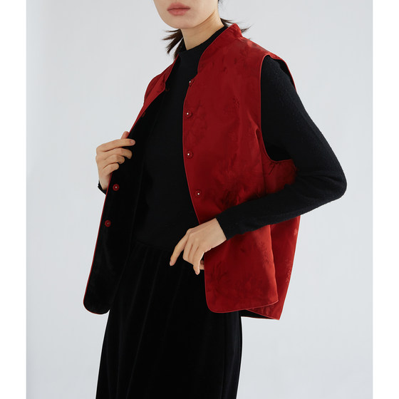 A trace of pull, New Year's red velvet, double-sided silk-style vest for women, new Chinese style jacquard vest A trace of pull, New Year's red velvet, double-sided silk-style vest for women, new Chinese style jacquard vest