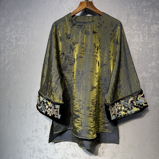 Ink and Wash River 2025 Autumn New Floating Bright Brocade Slanting Hanfu New Chinese Style Embroidered Tops and Shirts for Women
Ink and Wash River 2025 Autumn New Floating Bright Brocade Slanting Hanfu New Chinese Style Embroidered Tops and Shirts for Women