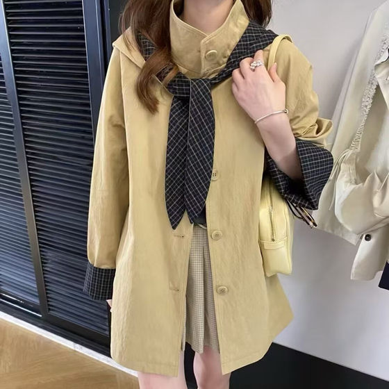 2025 autumn new Korean age-reducing contrasting color plaid flip-up stand collar hooded windbreaker jacket women's mid-length top
2025 autumn new Korean age-reducing contrasting color plaid flip-up stand collar hooded windbreaker jacket women's mid-length top
