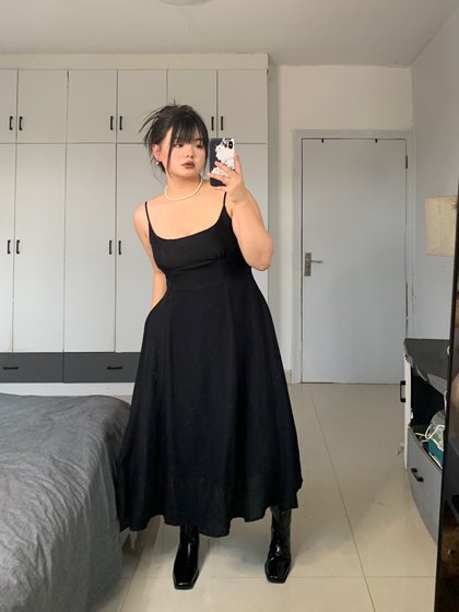 FishCake large size European and American hot girls street black suspender dress for women in summer solid color slim A-line skirt fat m
FishCake large size European and American hot girls street black suspender dress for women in summer solid color slim A-line skirt fat m