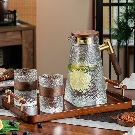 Cold water kettle glass high temperature resistant household large capacity cold water cup teapot tea making household cold boiled water container
Cold water kettle glass high temperature resistant household large capacity cold water cup teapot tea making household cold boiled water container