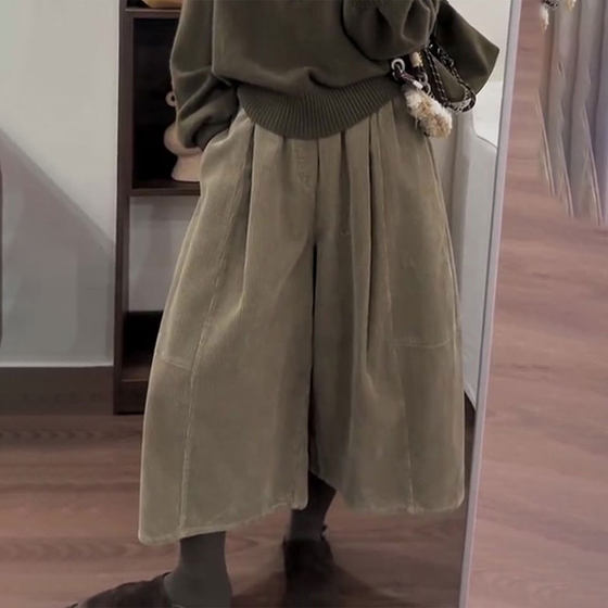 High-end custom khaki large-size corduroy wide-leg pants for women 2025 autumn new loose casual pants
High-end custom khaki large-size corduroy wide-leg pants for women 2025 autumn new loose casual pants
