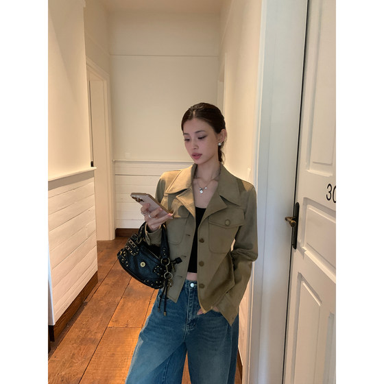 Chenmi Fan Paris street retro suede short jacket imitation leather jacket for women autumn and winter high-end short jacket
Chenmi Fan Paris street retro suede short jacket imitation leather jacket for women autumn and winter high-end short jacket