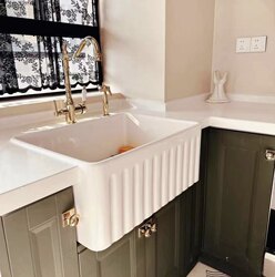 Retro American-Style Kitchen Fire-Resistant Ceramic Sink, Large Single-Slot White Semi-Embedded Sink for Washing Vegetables and Dishes Retro American-Style Kitchen Fire-Resistant Ceramic Sink, Large Single-Slot White Semi-Embedded Sink for Washing Vegetables and Dishes