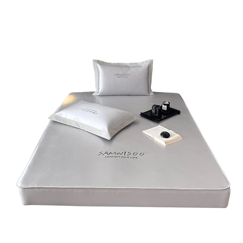 Roland Home Textile Class A Antibacterial Cooling Ice Silk Mat Summer Household Washable Soft Mat Bed Sheet Style Cool Mat Three-piece Set
Roland Home Textile Class A Antibacterial Cooling Ice Silk Mat Summer Household Washable Soft Mat Bed Sheet Style Cool Mat Three-piece Set