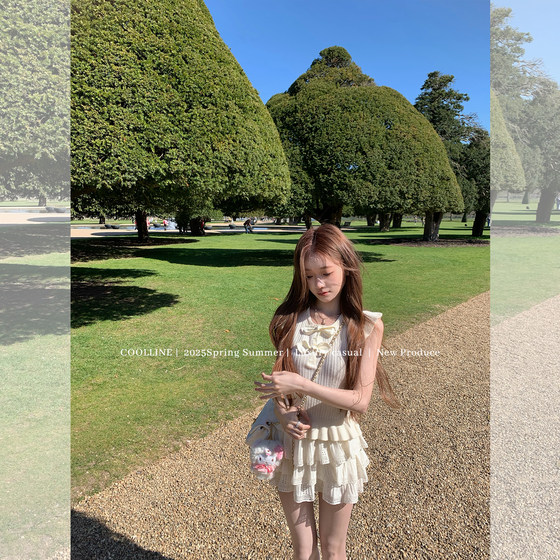 COOLLINE Lin Zixi I feel sorry for you. The owner has kept it privately. The middle-aged rabbit ear spliced knitted top short skirt
COOLLINE Lin Zixi I feel sorry for you. The owner has kept it privately. The middle-aged rabbit ear spliced knitted top short skirt