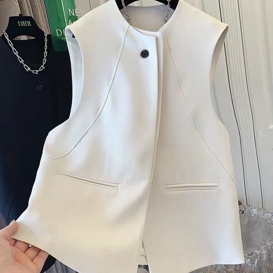Suit vest women 2025 spring and autumn thin large size vest round neck vest collarless loose fashionable suit horse clip trendy
Suit vest women 2025 spring and autumn thin large size vest round neck vest collarless loose fashionable suit horse clip trendy