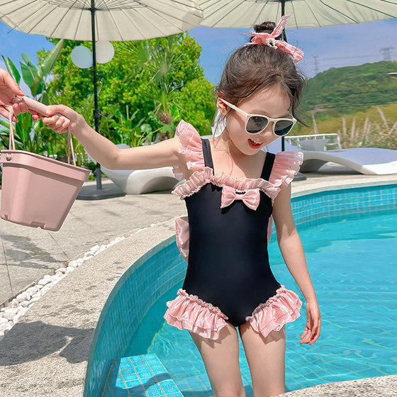 Female baby swimsuit girl new sweet princess Feng Yangqi children's jacket swimwear summer sunscreen swimwear
Female baby swimsuit girl new sweet princess Feng Yangqi children's jacket swimwear summer sunscreen swimwear