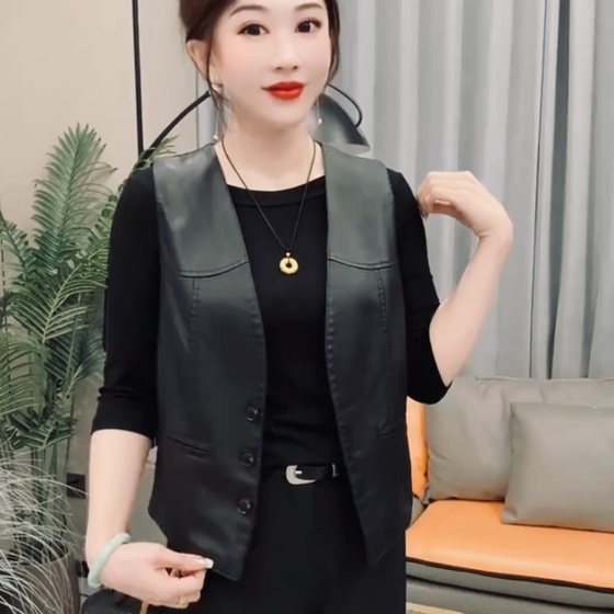 Small short sleeveless leather vest jacket for women 2025 autumn fashion versatile slim Korean high-end top
Small short sleeveless leather vest jacket for women 2025 autumn fashion versatile slim Korean high-end top