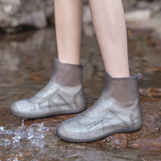 Rain shoes cover waterproof, non-slip wear-resistant shoe cover PVC thickened mid-tube shoe cover fashionable foot cover portable shoe cover rider
Rain shoes cover waterproof, non-slip wear-resistant shoe cover PVC thickened mid-tube shoe cover fashionable foot cover portable shoe cover rider