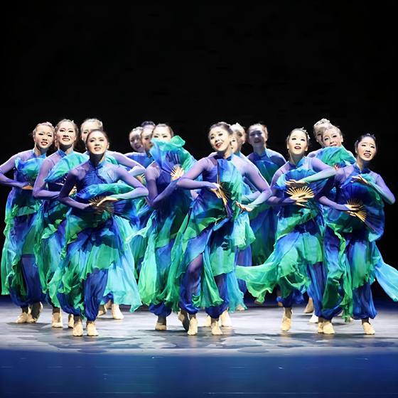 Taoli Cup Classical Dance Clothes A River Performance Clothes Fan Dance New Style Yangko Chinese Classical Dance Performance
Taoli Cup Classical Dance Clothes A River Performance Clothes Fan Dance New Style Yangko Chinese Classical Dance Performance