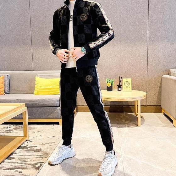 Spring and Autumn New Youth Sports and Casual Two-Piece Set Men's Zipper Fashion Trendy Cardigan Sweater Long Sleeve Set Men
Spring and Autumn New Youth Sports and Casual Two-Piece Set Men's Zipper Fashion Trendy Cardigan Sweater Long Sleeve Set Men