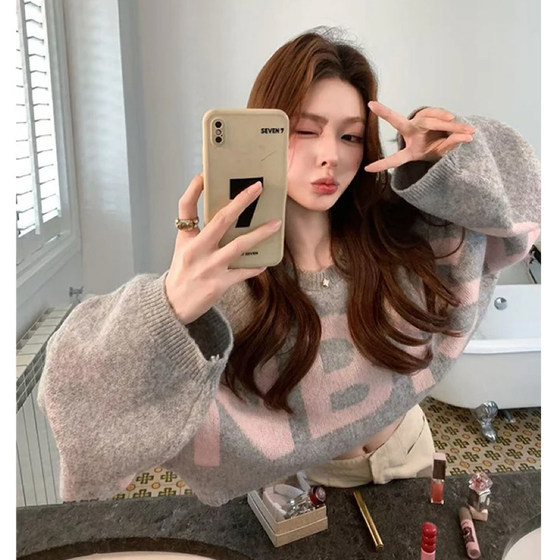 Korean lazy style letter sweater for women in autumn and winter loose slim design niche round neck pullover knit top
Korean lazy style letter sweater for women in autumn and winter loose slim design niche round neck pullover knit top