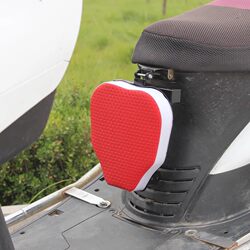 Electric Vehicle Child Seat, Foldable Motorcycle Scooter Battery Car Front-Mounted Child Safety Seat for Babies and Infants Electric Vehicle Child Seat, Foldable Motorcycle Scooter Battery Car Front-Mounted Child Safety Seat for Babies and Infants