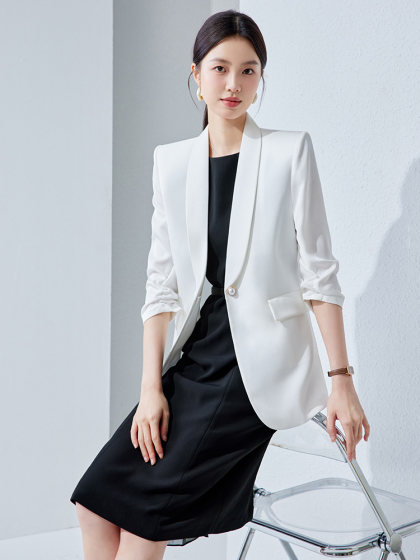 High-end thin summer white green collar suit black sleeveless dress suit women's temperament two-piece set
High-end thin summer white green collar suit black sleeveless dress suit women's temperament two-piece set