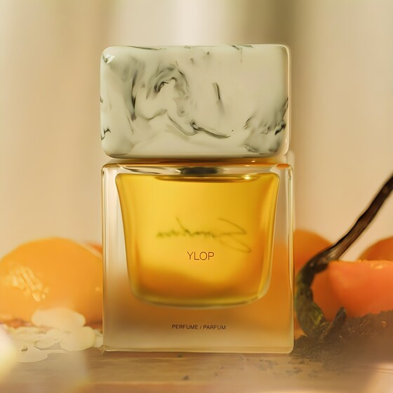 sora dora perfume RED French Jany Jenny Red Orchid Gresque Camel Agarwood scent sample 
sora dora perfume RED French Jany Jenny Red Orchid Gresque Camel Agarwood scent sample