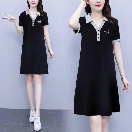 POLO lapel dress for women in summer age-reducing Korean style large size casual sports mid-length A-line skirt
POLO lapel dress for women in summer age-reducing Korean style large size casual sports mid-length A-line skirt
